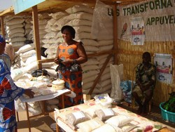 Expo-vente des produits lors de la bourse aux céréales de décembre 2006