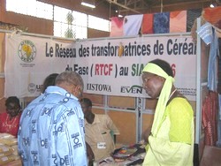 Le stand des transformatrices au SIAO 2006