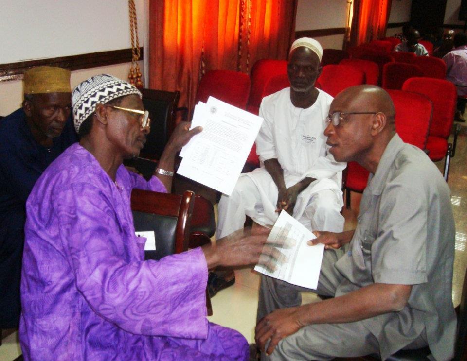 Négociations entre opérateurs à la bourse internationale de Niamey, mars 2012